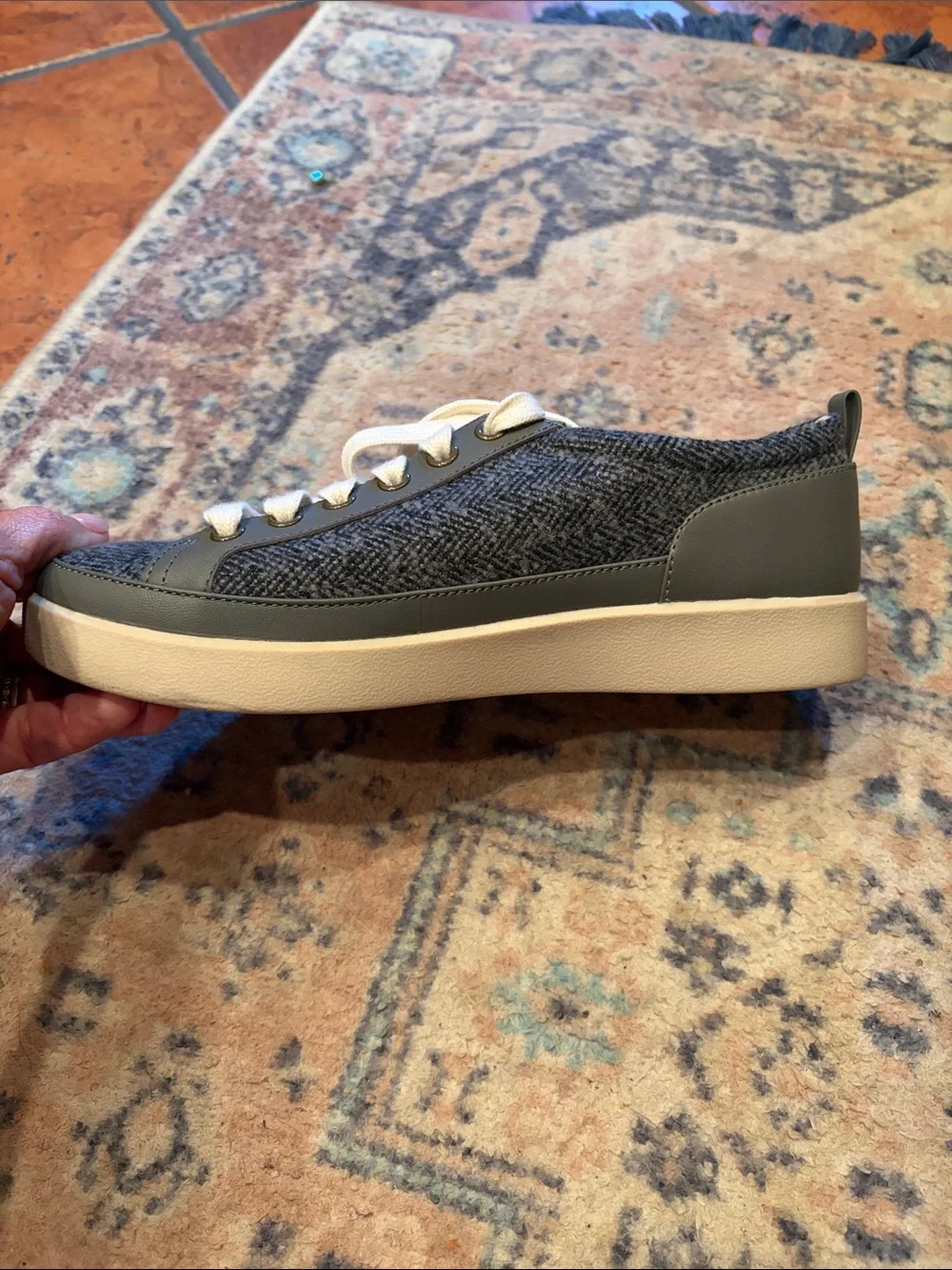 Vionic Women’s Casual Grey Textile Low-Top Sneakers